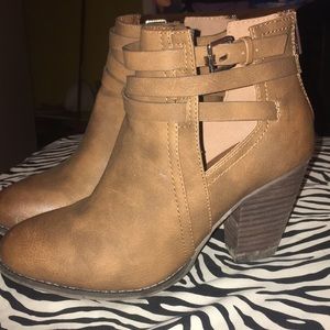 High heeled boots